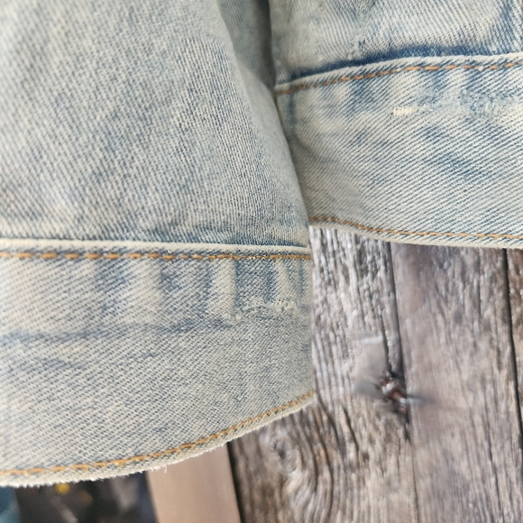 Wishlist classic denim jacket, size M - Picture 7 of 11